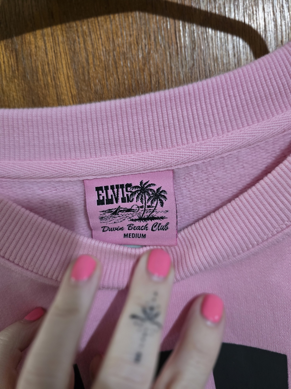 Duvin Design Beach Club Elvis Crewneck - Picture 5 of 5
